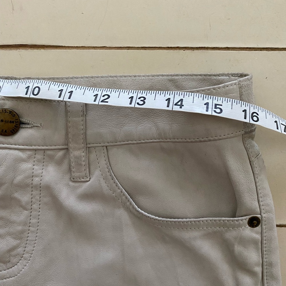 Current/Elliot Goat Leather Boyfriend Short - Picture 15 of 16